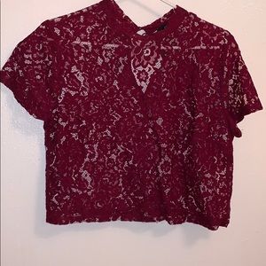 Cropped dark red shirt